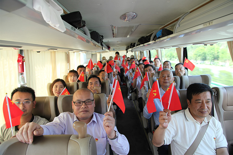 “永遠(yuǎn)跟黨走 奮進(jìn)新征程” 集團(tuán)機(jī)關(guān)黨委組織開展主題黨日活動(dòng)